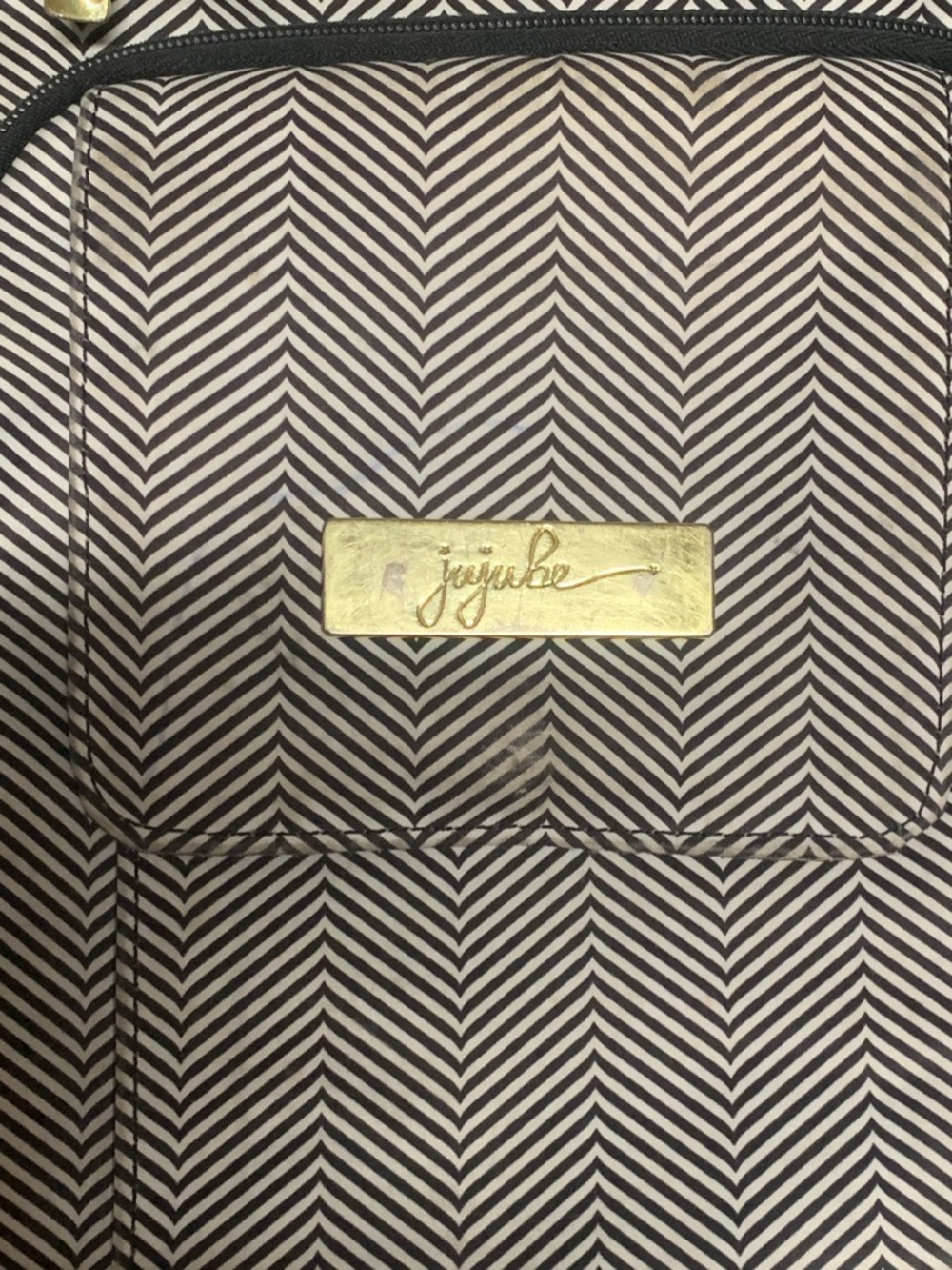 Ju-Ju-Be Black and White Chevron Baby Bag